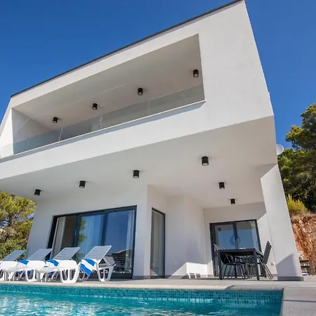 Сasa de vacaciones 3 Bedroom Amazing In *